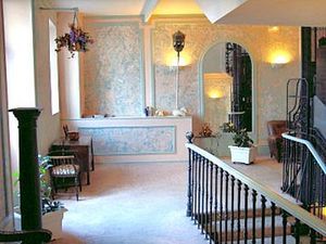 Royal Hotel 2*